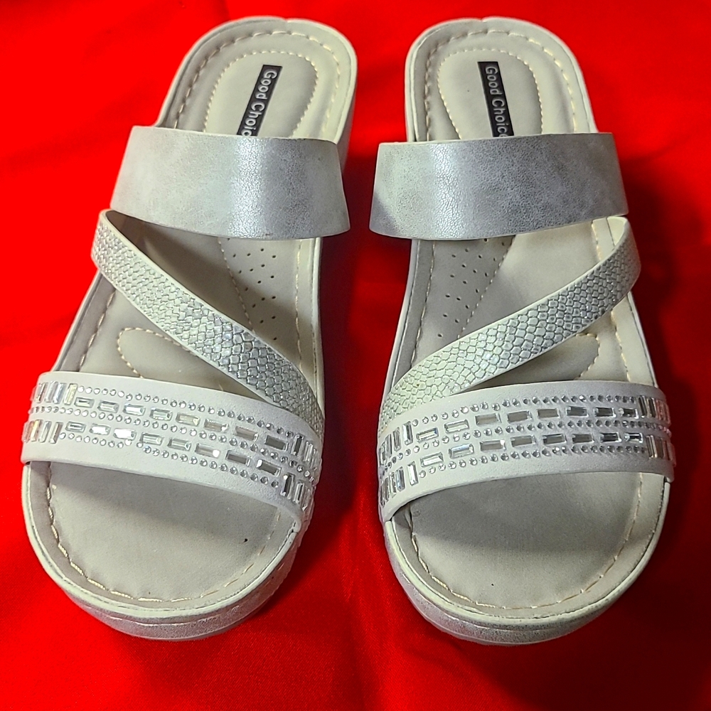 Good Choice GC Tera Wedge Sandals Womens 8.5 M Silver